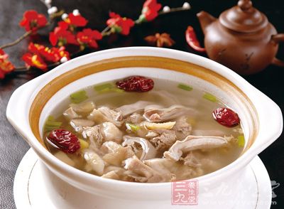 豬肚雞湯鮮甜帶胡椒味
