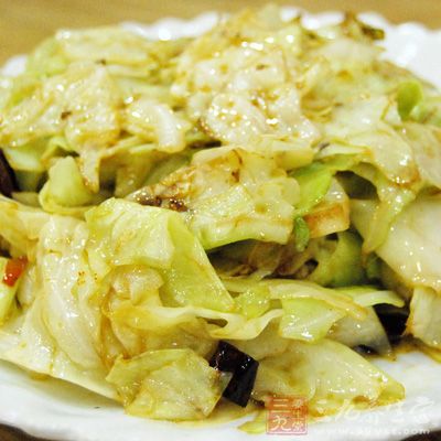 現在天氣寒冷,大家都喜歡吃肉類以補充熱量,不過也不要突略了蔬菜的重要性哦 現在天氣寒冷,大家都喜歡吃肉類以補充熱量,不過也不要突略了蔬菜的重要性哦