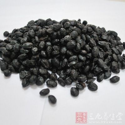 豆豉還有疏風、解表、清熱、除濕、祛煩、宣郁、解毒的功效