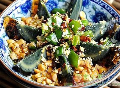 紅油酸辣松花蛋的制作方法