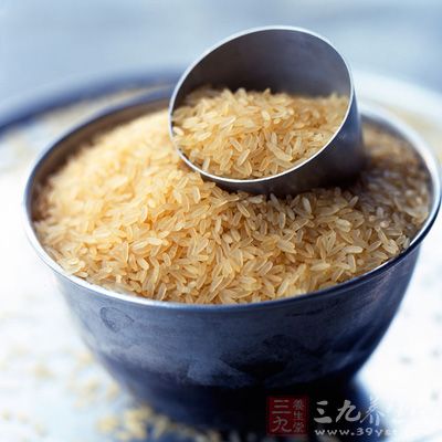 糙米中鉀、鎂、鋅、鐵、錳等微量元素含量較高，有利於預防心血管疾病和貧血症
