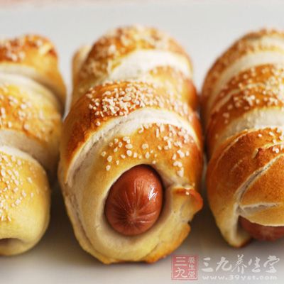 豆沙香腸面包的制作方法 豆沙香腸面包的制作方法
