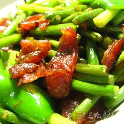 香腸炒蒜苔的制作方法