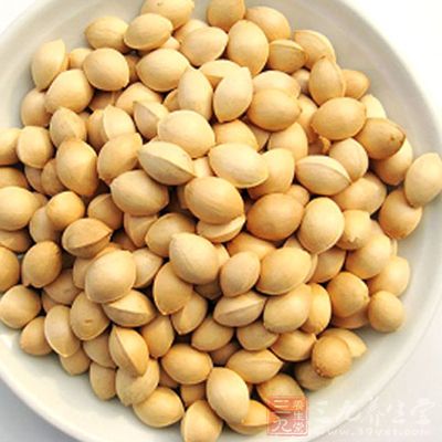 咳嗽多痰宜吃白果 咳嗽多痰宜吃白果