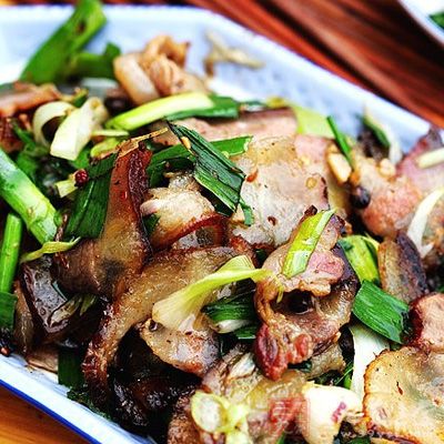 將青蒜翻炒均勻即可