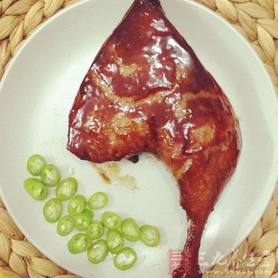 啤酒鴨腿的制作方法