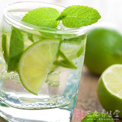 因為檸檬的酸性很強,所以蜂蜜不要放的太少了,不然泡出來的蜂蜜水會很酸的 因為檸檬的酸性很強,所以蜂蜜不要放的太少了,不然泡出來的蜂蜜水會很酸的