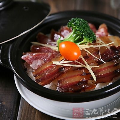 大米浸泡之後再煮制,做好的米飯口感更有彈性,顆粒也飽滿漂亮 大米浸泡之後再煮制,做好的米飯口感更有彈性,顆粒也飽滿漂亮