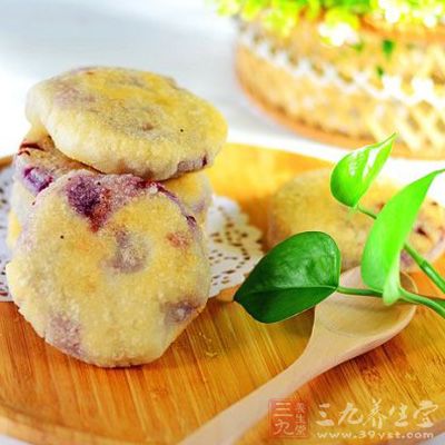 因為糯米不易消化,所以不要貪吃多食喲,不然胃的負荷很大呢 因為糯米不易消化,所以不要貪吃多食喲,不然胃的負荷很大呢