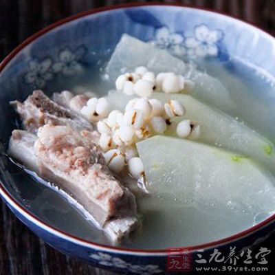 冬瓜薏米排骨湯非常清淡，湯品很鮮，適合夏天食用