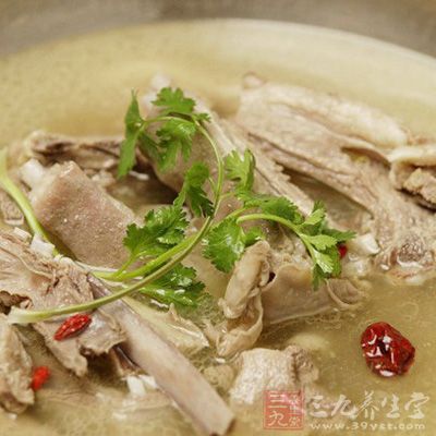 主料:羊腿肉300g ,羊油20g, 面粉400g, 羊肉湯2000g, 雞蛋1個 主料:羊腿肉300g ,羊油20g, 面粉400g, 羊肉湯2000g, 雞蛋1個