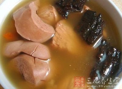 杜仲豬腰湯的制作方法