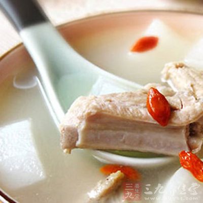 白蘿卜炖排骨 白蘿卜炖排骨