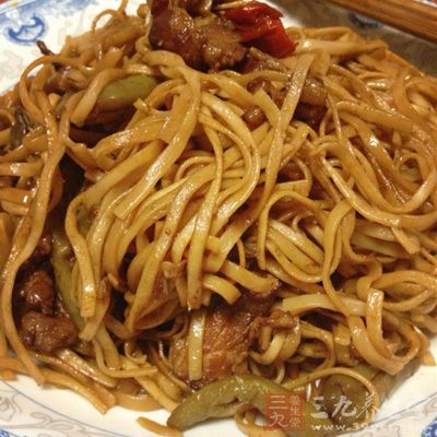 調料： 姜，蔥， 生抽，老抽，鹽，雞精，料酒