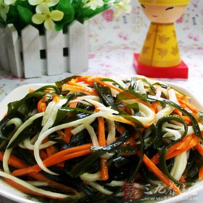 胡蘿卜炒海帶絲的制作方法