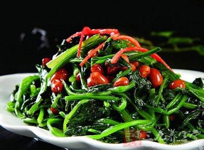 果仁菠菜的制作方法