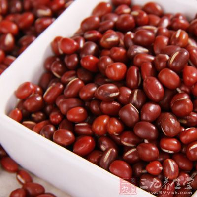 紅豆具有消腫、輕身的功效
