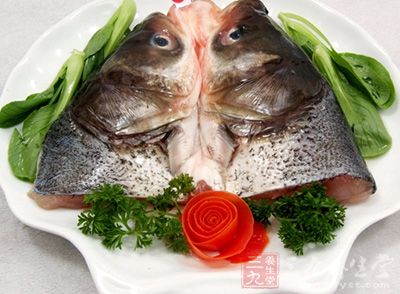 草魚(大魚)頭1個 草魚(大魚)頭1個