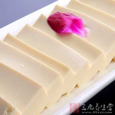 建議做湯最好選用嫩豆腐