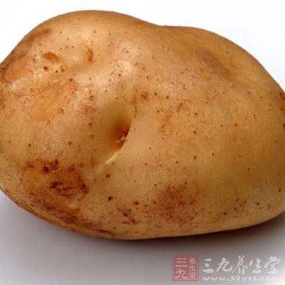 材料:大土豆1個 材料:大土豆1個