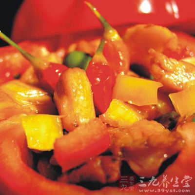 柿子椒去籽,切細絲 柿子椒去籽,切細絲
