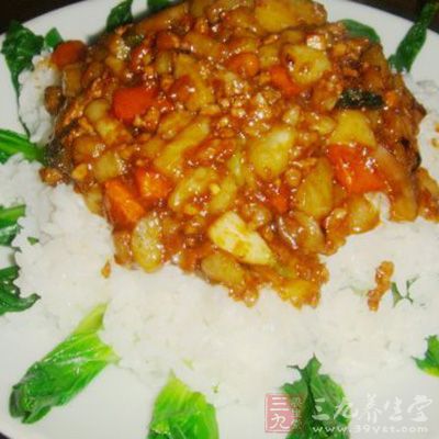 炸醬茄子拌飯