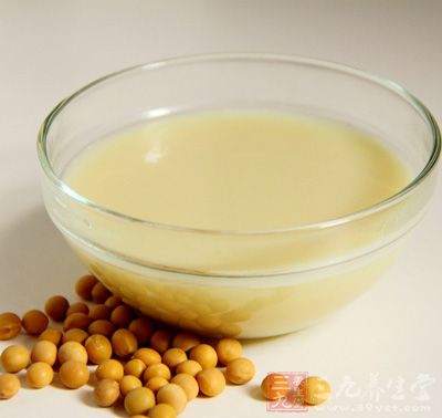 生豆漿裡含有皂素、胰蛋白酶抑制物等有害物質