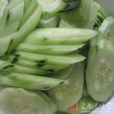 黃瓜去皮是為了防止農藥殘留