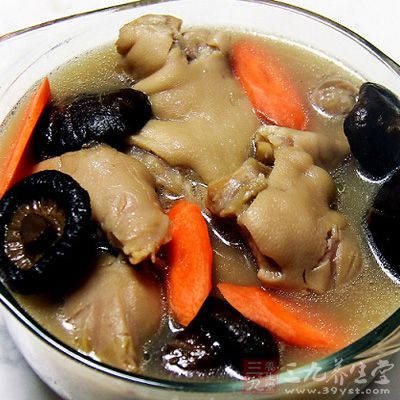 香藕豬蹄湯的制作方法