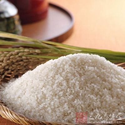 糯米用清水浸泡10分鐘洗淨