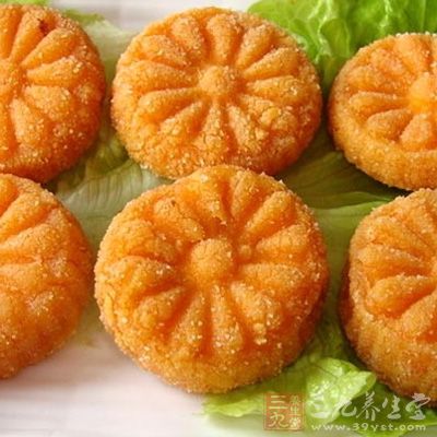 南瓜餅中高鈣、高鉀、低鈉，特別適合中老年人和高血壓患者