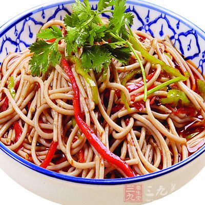 放入調好的調味汁拌勻