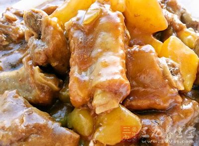 土豆炖排骨的制作方法