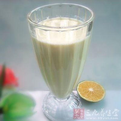 材料:牛奶,甜玉米,水,白砂糖 材料:牛奶,甜玉米,水,白砂糖