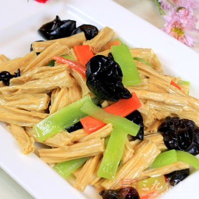 滑炒腐竹木耳 滑炒腐竹木耳