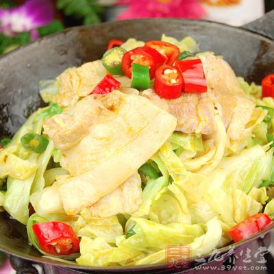 包菜搭配豬肉 包菜搭配豬肉