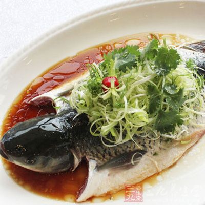 家常清蒸草魚的制作方法 家常清蒸草魚的制作方法