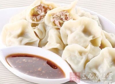 白菜豬肉餃子的制作方法