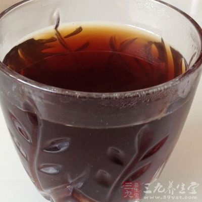 很多女生在來大姨媽的時候都會喝紅糖水 很多女生在來大姨媽的時候都會喝紅糖水