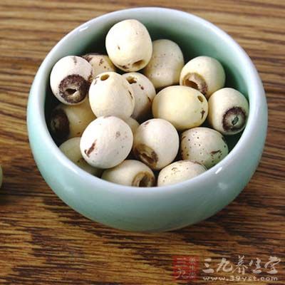 蓮子善於補五髒不足
