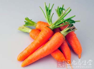 菜花、胡蘿卜等食物富含維生素B6