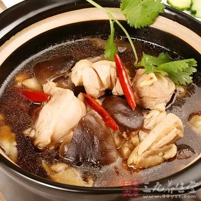 雞肉炖蘑菇的制作方法 雞肉炖蘑菇的制作方法