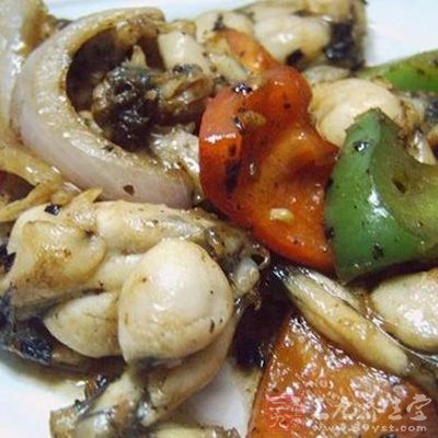 材料:田雞3只,豆豉小半碗,砂糖,蒜,生抽等 材料:田雞3只,豆豉小半碗,砂糖,蒜,生抽等