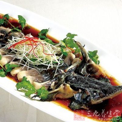 輔料：泡發冬菇、柿子椒、紅彩椒、綠豆芽、胡蘿卜