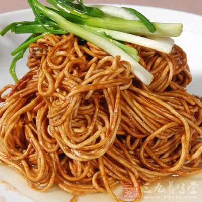 蔥油涼面的做法