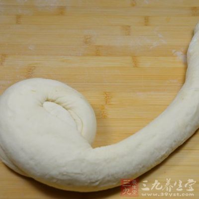 將面拉長甩勻