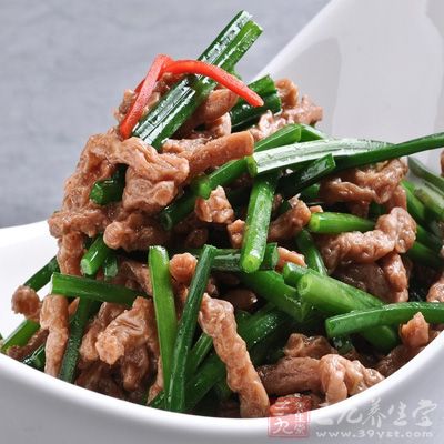 韭菜花炒臘肉的制作方法