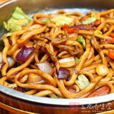 香辣肉絲炒面的做法