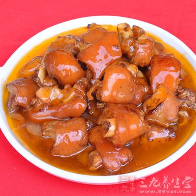 豬蹄已經熟透了，入口即化