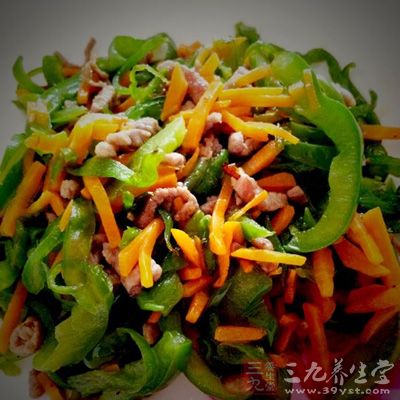 原料：胡蘿卜、牛肉